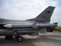 Tập đoàn Raytheon tăng gấp đôi sản lượng tên lửa AIM-120 AMRAAM