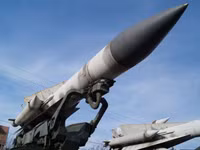 [ẢNH] 10 tên lửa S-200 Syria không hạ được 1 tiêm kích F-16 Israel