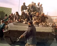 [ẢNH] Quân kháng chiến cắt đường tiếp tế, cô lập nhóm tiên phong của Taliban
