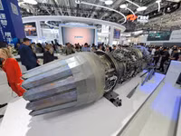 Không quân Nga âm thầm nhận lô tiêm kích tàng hình Su-57 thế hệ mới?