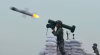 Bản sao tên lửa chống tăng Javelin do Iran sản xuất chính là Hồng tiễn 12 Trung Quốc?
