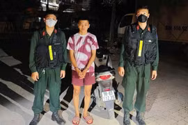 Kiểm tra lúc rạng sáng, tổ công tác 141 phát hiện nam thanh niên đánh bạc qua mạng 