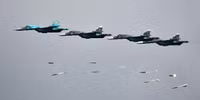 istrebiteli-bombardirovshiki-su-34-na-vserossiiskom-etape-konkursa-aviadarts-na-av-tn6aufjg-1723972801t.jpg