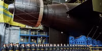 ceremoniya-vyvoda-iz-ellinga-atomnoi-podvodnoi-lodki-habarovsk-v-severodvinske-9q2pysum-1763041021t.jpg