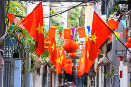 Một lá cờ - một câu chuyện về Tổ quốc