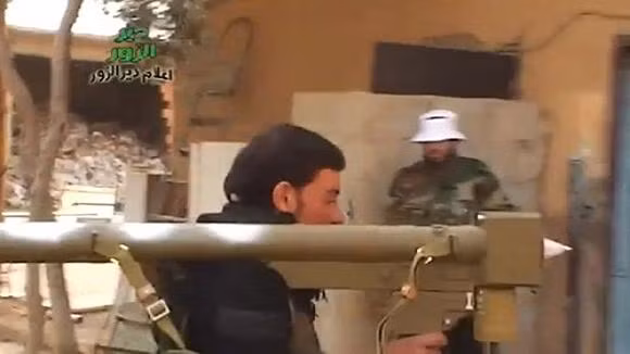 Saudi Arabia cấp tên lửa phòng không Trung Quốc cho quân nổi dậy Syria ảnh 2