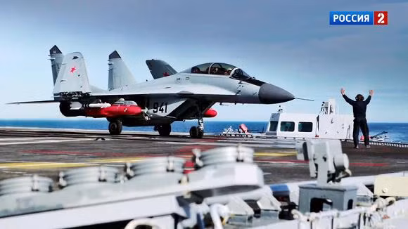 Trung Quốc "lại thấy mình nhỏ bé" vì không thể địch nổi MiG-29K Ấn Độ ảnh 1