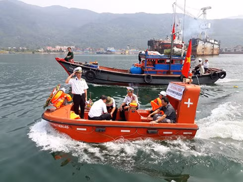 Tưởng niệm 64 liệt sỹ hy sinh tại Gạc Ma ảnh 6 Tưởng niệm 64 liệt sỹ hy sinh tại Gạc Ma ảnh 6