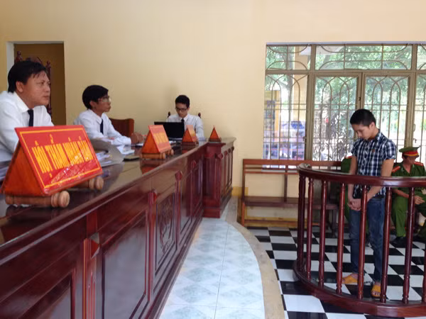 Giành chỗ ngồi ăn ốc, giết người lãnh án 7 năm tù ảnh 1