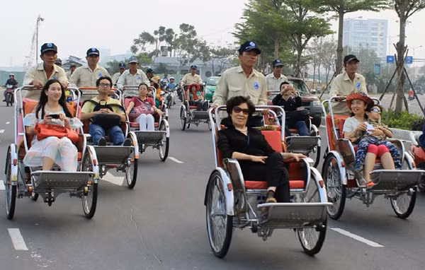 Quá đông khách, tour du lịch 30-4 "khoá sổ"? ảnh 2 Quá đông khách, tour du lịch 30-4 "khoá sổ"? ảnh 2
