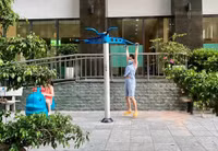 Hà Nội đóng cửa công viên, người dân tấp nập ra vỉa hè, lòng đường tập thể dục