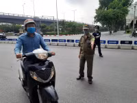 Hiệu quả chốt sàng lọc, hướng dẫn người dân thực hiện quy định phòng chống dịch Covid-19