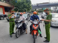 Hiệu quả chốt sàng lọc, hướng dẫn người dân thực hiện quy định phòng chống dịch Covid-19