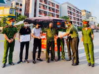“Giải cứu” những người mắc kẹt khó khăn do Covid-19