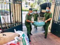 “Giải cứu” những người mắc kẹt khó khăn do Covid-19