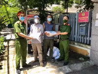 “Giải cứu” những người mắc kẹt khó khăn do Covid-19