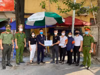 “Giải cứu” những người mắc kẹt khó khăn do Covid-19