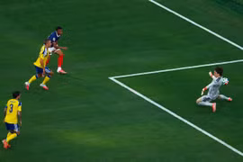 Video bàn thắng trận Pháp 3-0 Thụy Điển: Ngày Mbappe chói sáng