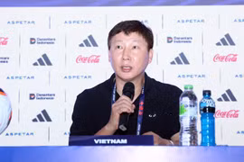 HLV Kim Sang-sik nói gì sau chiến thắng khó nhọc trước Philippines?