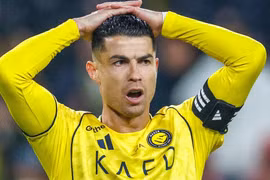 Đội bóng của Ronaldo chìm trong khủng hoảng, nguy cơ vỡ nợ