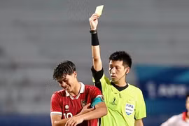 Trọng tài được mệnh danh 'vua thẻ' bắt chính trận Việt Nam vs Singapore