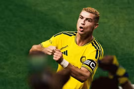 Ronaldo tiến gần hơn cột mốc 1.000 bàn thắng