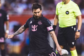 Messi và Lewandowski cùng tỏa sáng khi đối đầu ở giải MLS