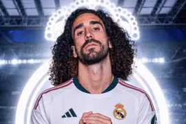 Vừa đến Madrid, HLV Mourinho đã 'rút ruột' đội bóng cũ Chelsea