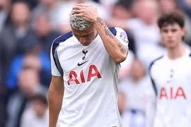 Tottenham bị dồn tới bờ vực xuống hạng