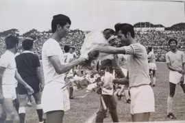 Một thế hệ tài năng, cá tính và giàu tình yêu với bóng đá 