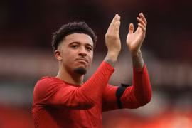 Jadon Sancho rơi vào hoàn cảnh khó tin