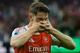 Đua vô địch Ngoại hạng Anh: Arsenal bỗng sáng cửa hơn Man City