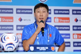 HLV Kim Sang-sik: “Mục tiêu của tuyển Việt Nam là vào chung kết”