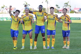 Đội bóng của ông Park Hang-seo đoạt vé dự V-League mùa tới