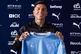 Enzo Fernandez trở thành tân binh đắt giá nhất lịch sử Man City