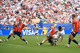 FIFA khẳng định tuyển Anh gỡ hòa hợp lệ, HLV tuyển Na Uy không phục