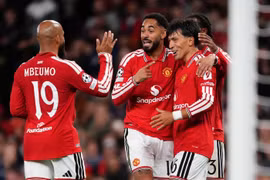 MU biến ngày trở lại Champions League thành bữa tiệc bàn thắng