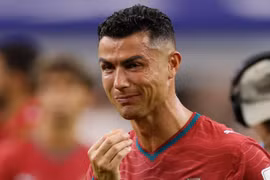 Khoảnh khắc xé lòng của Ronaldo: Nước mắt khép lại giấc mơ World Cup dang dở