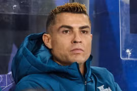 Ronaldo công khai mâu thuẫn với HLV Bồ Đào Nha