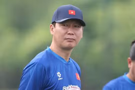 HLV Kim Sang-sik nhận hung tin ở quê nhà Hàn Quốc