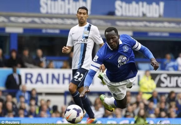 Ngược dòng đả bại Everton, Man City soán ngôi Liverpool ảnh 6