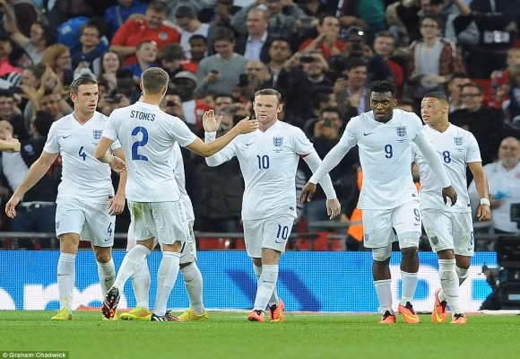Chùm ảnh: Rooney lập công "rửa" băng đội trưởng Tam Sư ảnh 8