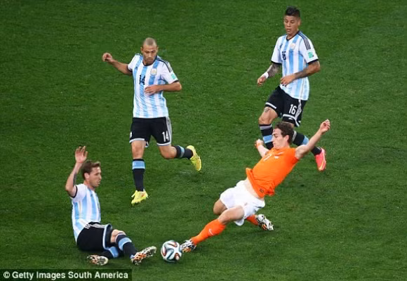 Sau 24 năm chờ đợi, Argentina vào chung kết gặp Đức ảnh 4