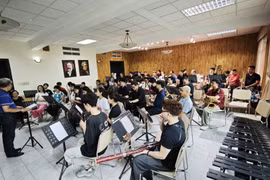 "Giai điệu hân hoan" quy tụ gần 100 nghệ sĩ kèn, guitar