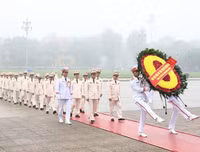 [ẢNH] Lãnh đạo Đảng, Nhà nước vào Lăng viếng Chủ tịch Hồ Chí Minh