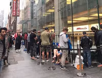 Người Việt 'săn lùng' iPhone X khắp nơi, gấp gáp xách tay về Việt Nam chốt lời