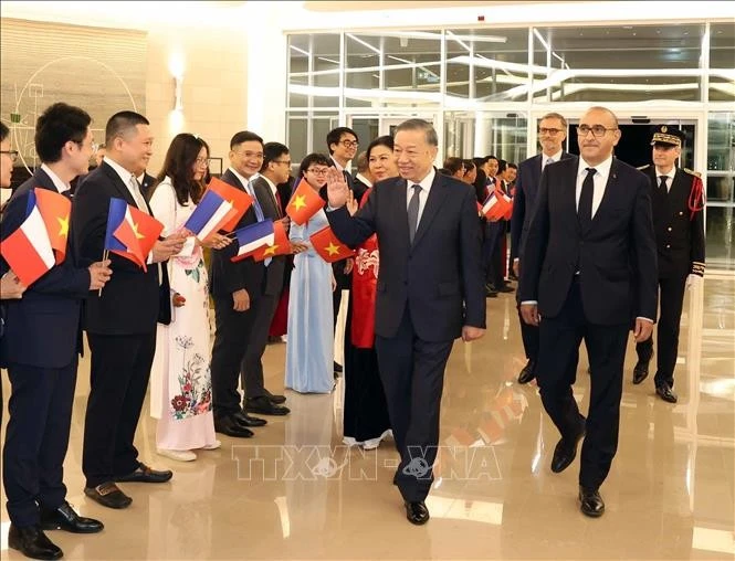 Tổng Bí thư, Chủ tịch nước Tô Lâm bắt đầu thăm chính thức Cộng hòa Pháp