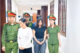 Triệt phá đường dây mạo danh “lương y” bán thuốc đông y gia truyền chứa chất cấm