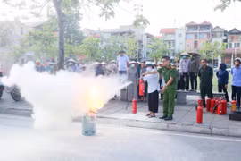 [Video] Cảnh sát PCCC hướng dẫn các kỹ năng xử lý đám cháy thời điểm ban đầu