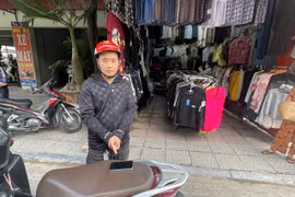 Truy nóng đối tượng cướp giật điện thoại của cô gái trẻ